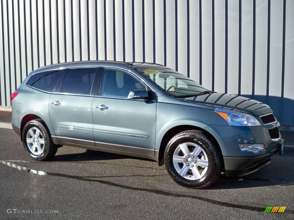 2009 Traverse LT AWD - Silver Moss Metallic / Light Gray/Ebony photo #1