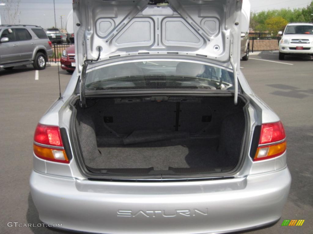 2002 L Series L100 Sedan - Bright Silver / Gray photo #22