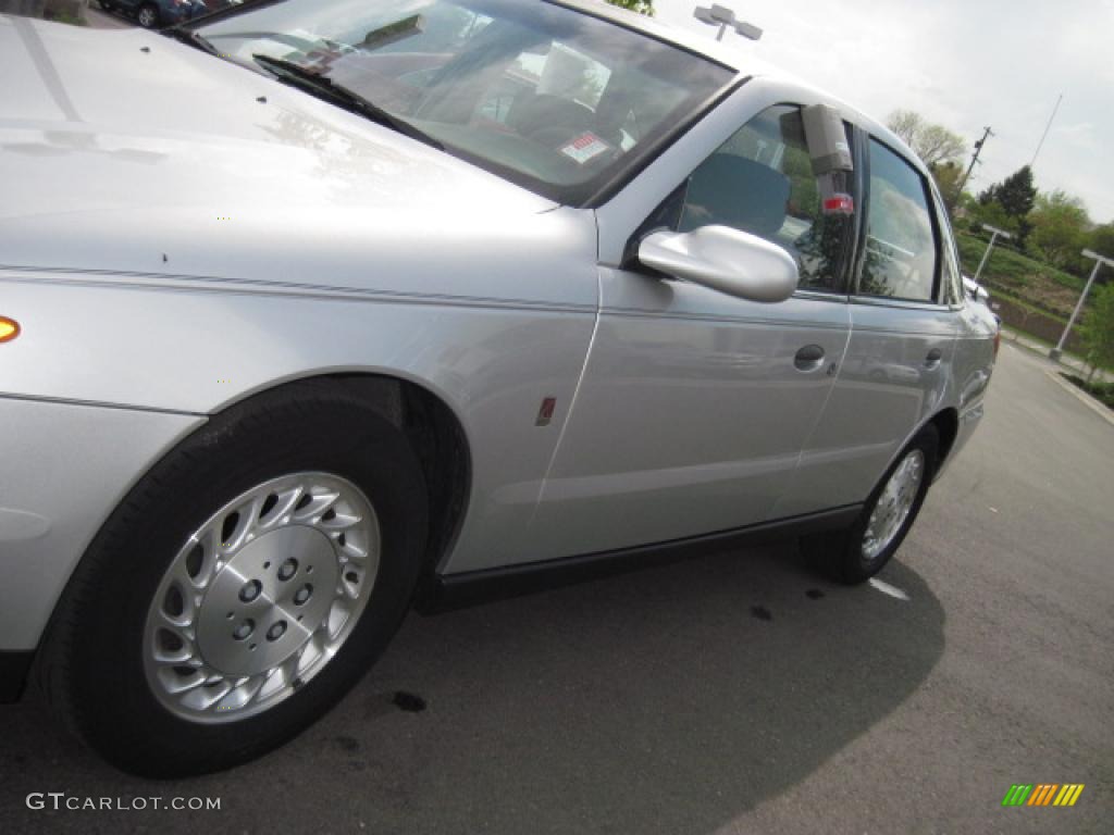 2002 L Series L100 Sedan - Bright Silver / Gray photo #23