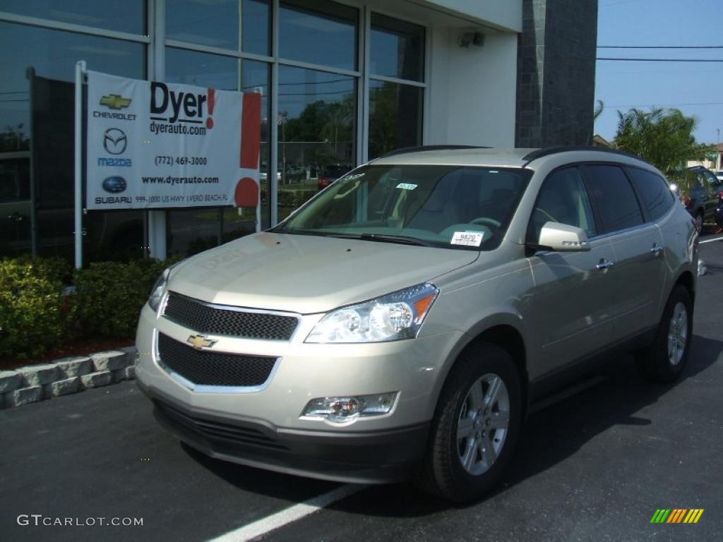 2010 Traverse LT - Gold Mist Metallic / Cashmere photo #1