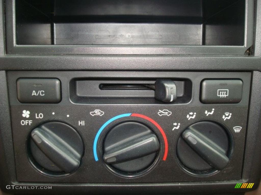 1997 Camry LE V6 - Cashmere Beige Metallic / Beige photo #17