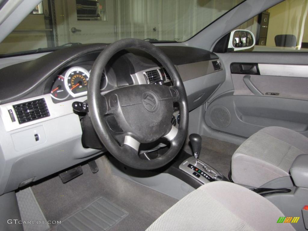 2007 Forenza Sedan - Absolute White / Grey photo #18