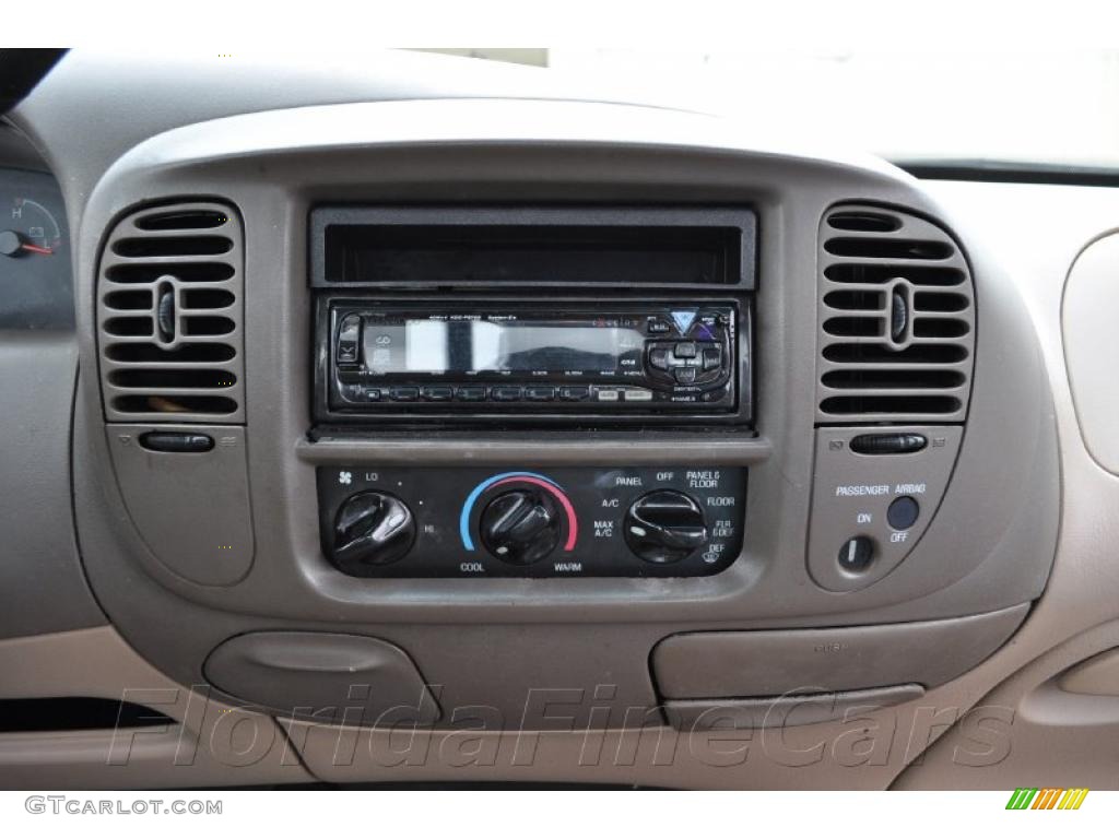 1999 F150 XL Regular Cab 4x4 - Deep Wedgewood Blue Metallic / Medium Prairie Tan photo #12