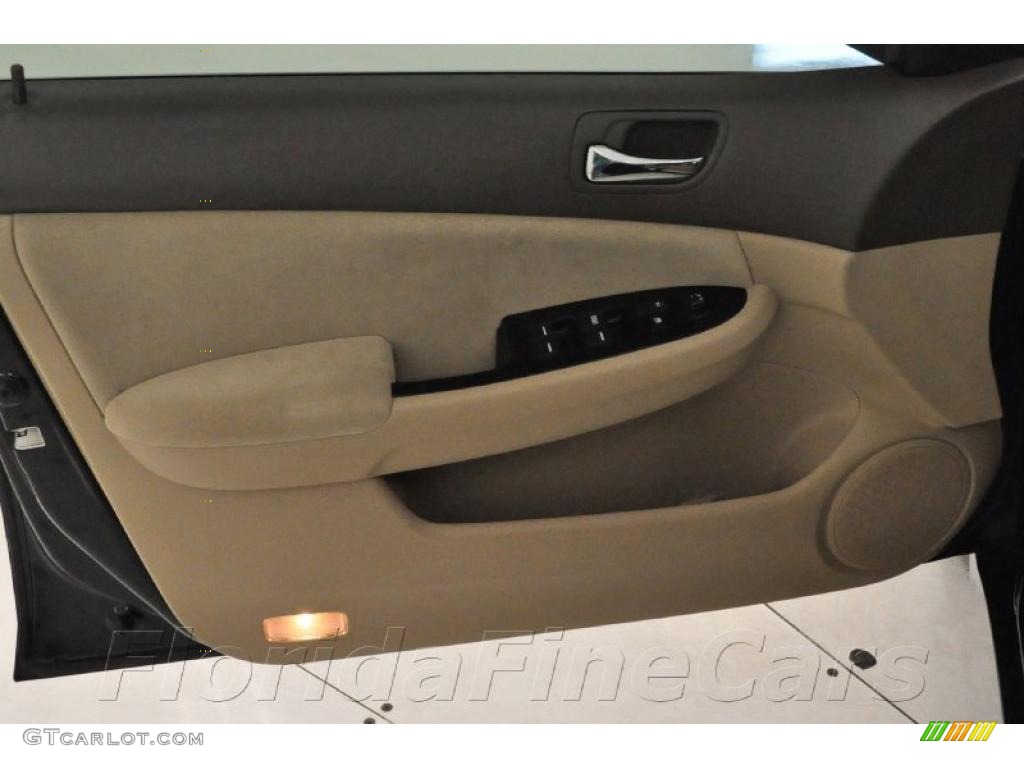 2006 Accord SE Sedan - Nighthawk Black Pearl / Ivory photo #11