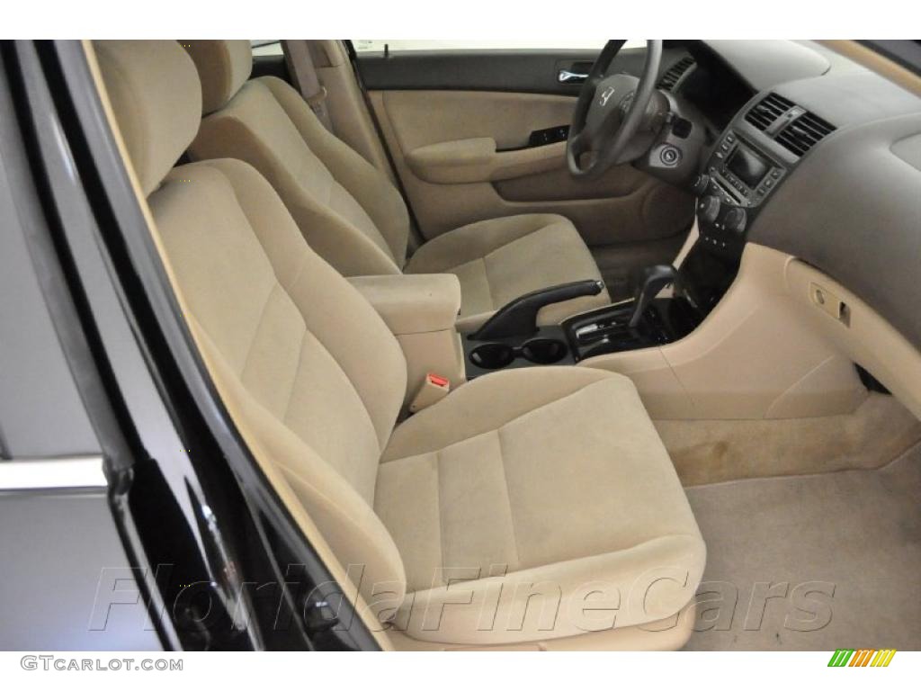 2006 Accord SE Sedan - Nighthawk Black Pearl / Ivory photo #13