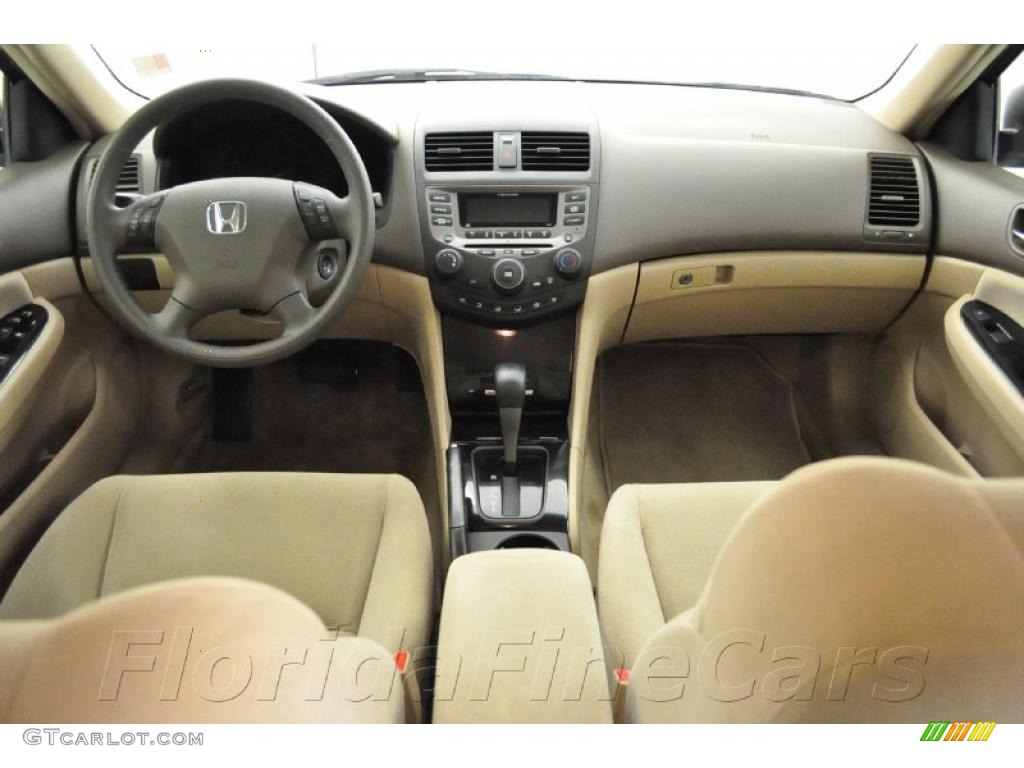 2006 Accord SE Sedan - Nighthawk Black Pearl / Ivory photo #15
