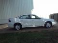 2005 Summit White Pontiac Grand Am SE Sedan  photo #17