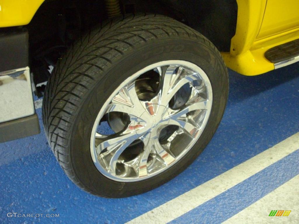 2003 Avalanche 1500 Z71 4x4 - Yellow / Dark Charcoal photo #5