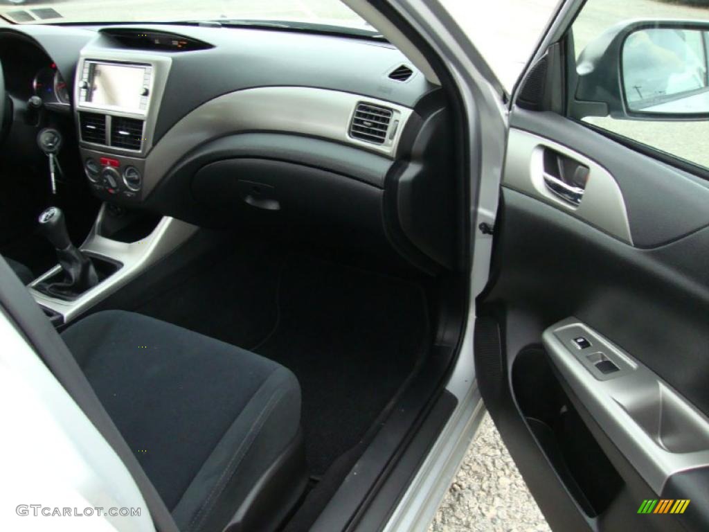 2009 Impreza 2.5i Premium Wagon - Spark Silver Metallic / Carbon Black Tricot photo #18