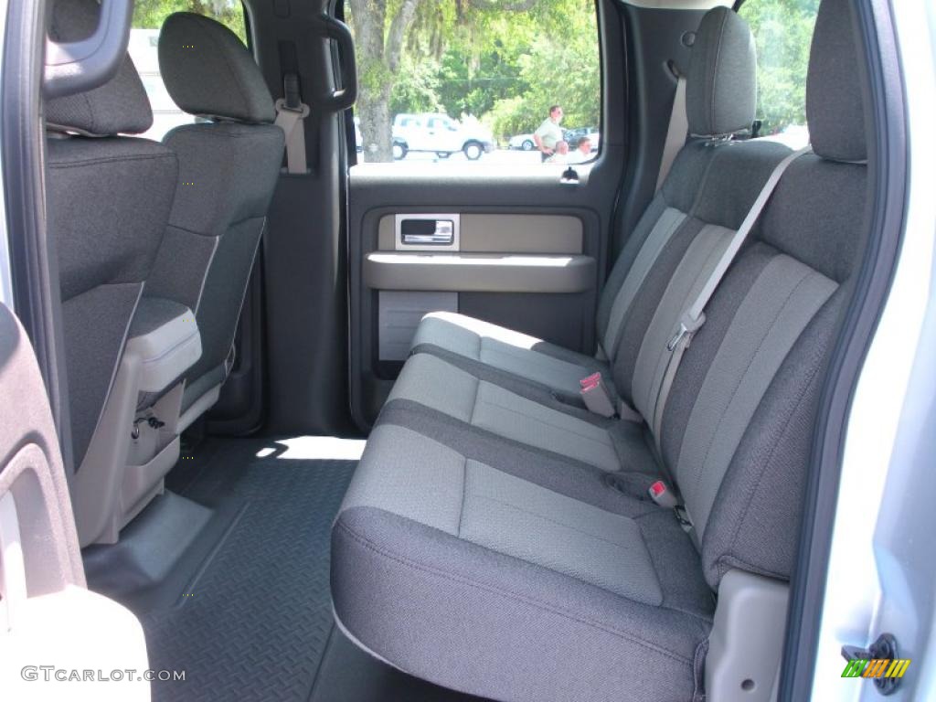 2010 F150 XL SuperCrew 4x4 - Ingot Silver Metallic / Medium Stone photo #6