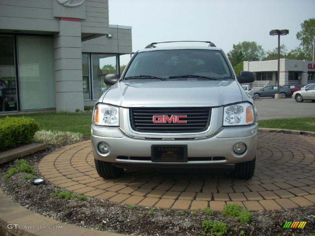 2004 Envoy XL SLE 4x4 - Liquid Silver Metallic / Dark Pewter photo #3