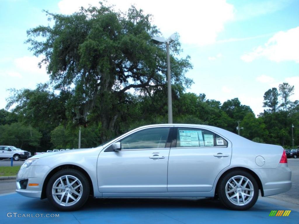 2010 Fusion SEL - Brilliant Silver Metallic / Medium Light Stone photo #2