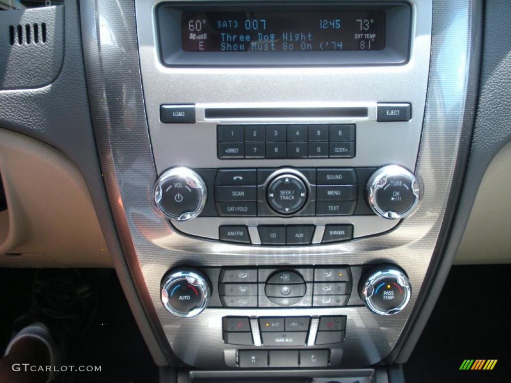 2010 Fusion SEL - Brilliant Silver Metallic / Medium Light Stone photo #9