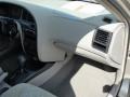 2002 Champagne Beige Hyundai Elantra GLS Sedan  photo #21