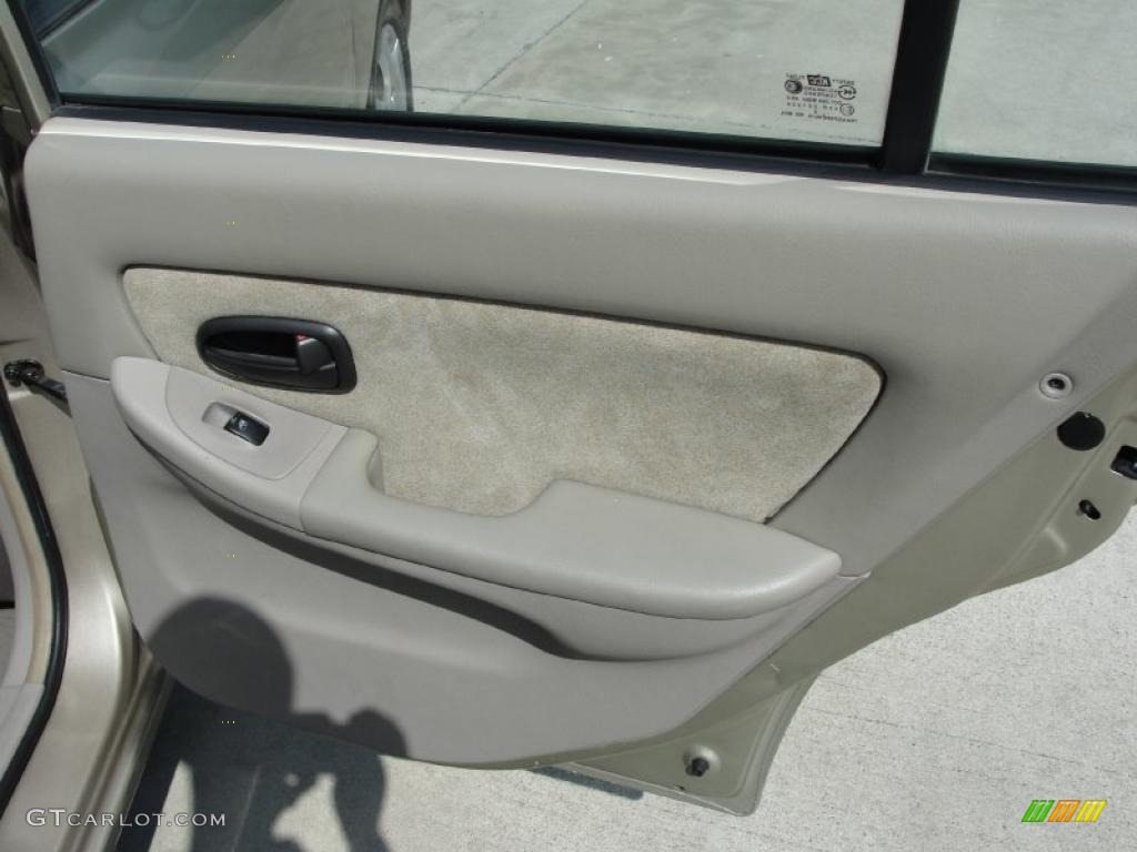 2002 Elantra GLS Sedan - Champagne Beige / Beige photo #23