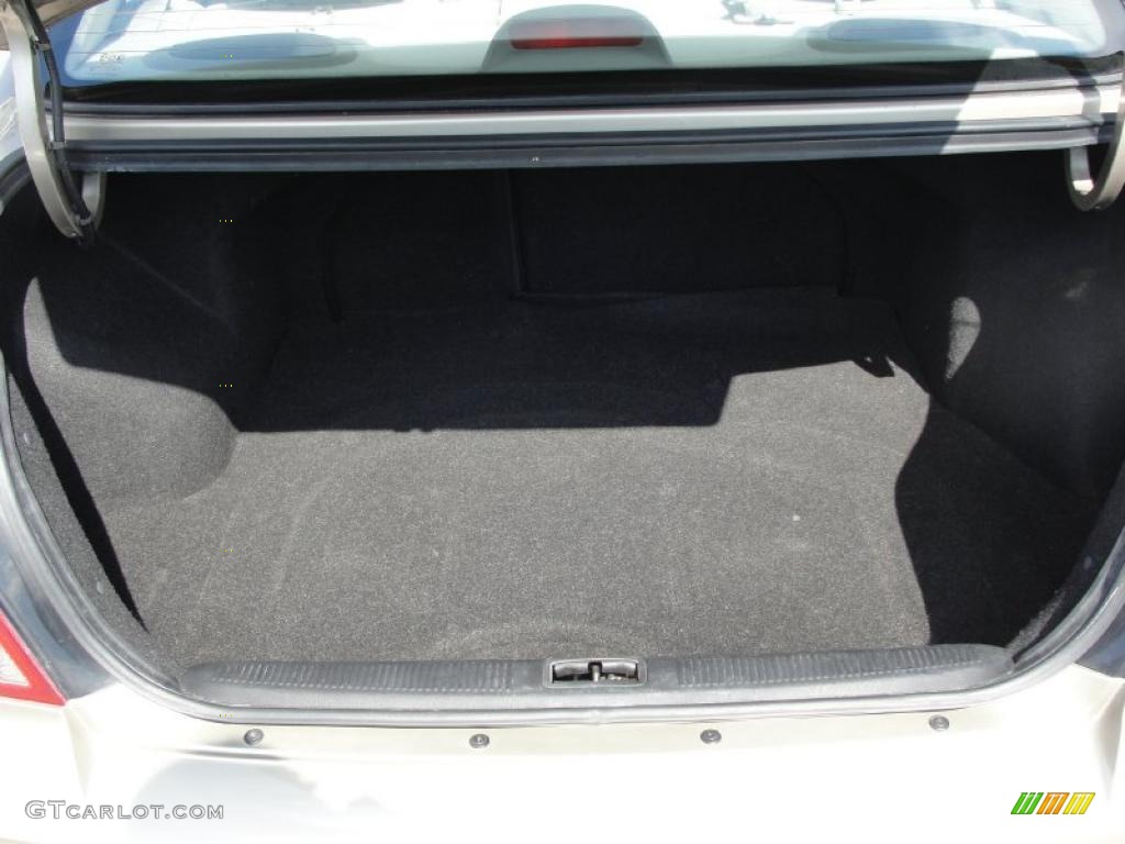 2002 Elantra GLS Sedan - Champagne Beige / Beige photo #25
