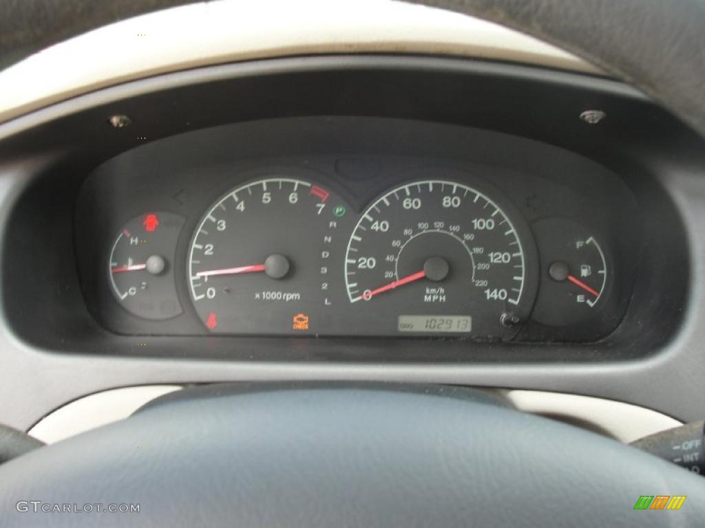2002 Elantra GLS Sedan - Champagne Beige / Beige photo #37