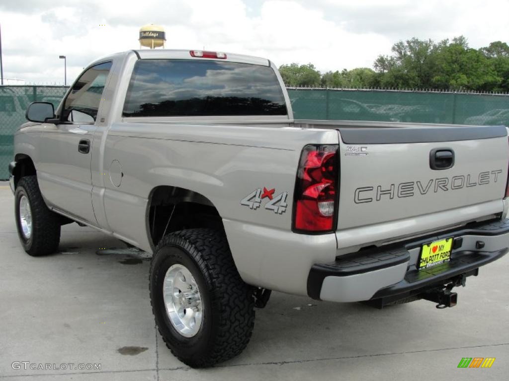 2004 Silverado 1500 Regular Cab 4x4 - Silver Birch Metallic / Dark Charcoal photo #5