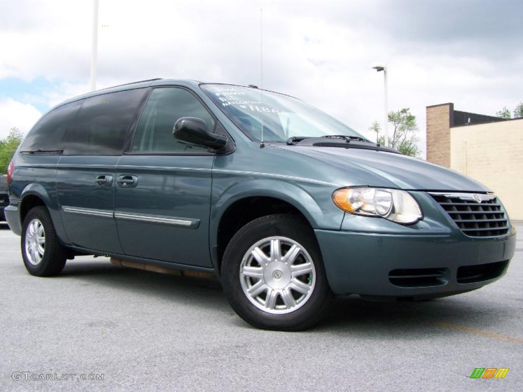 Magnesium Pearl Chrysler Town & Country