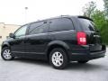 2008 Brilliant Black Crystal Pearlcoat Chrysler Town & Country Touring  photo #3
