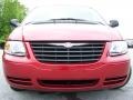 2007 Inferno Red Crystal Pearl Chrysler Town & Country   photo #2