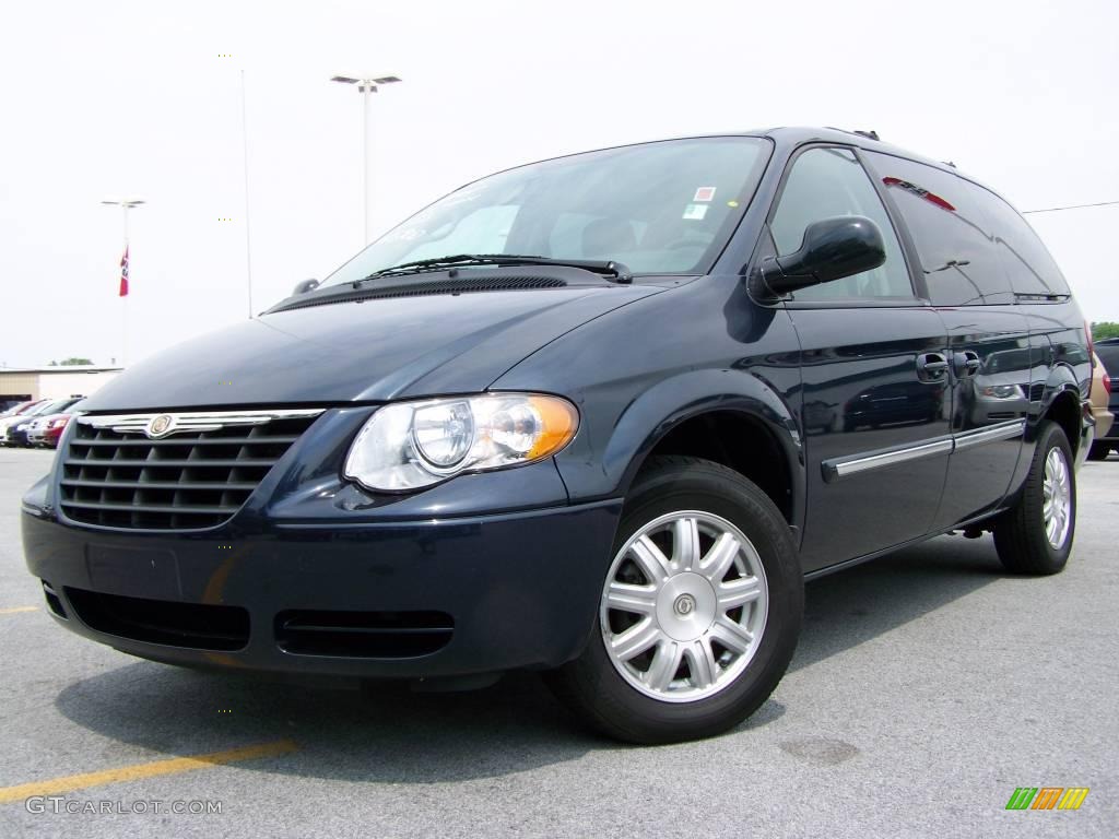 2007 Town & Country Touring - Modern Blue Pearl / Medium Slate Gray photo #1