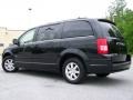 2008 Brilliant Black Crystal Pearlcoat Chrysler Town & Country Touring  photo #3
