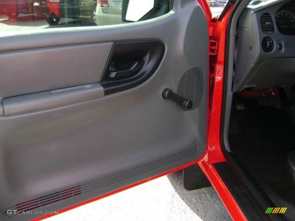 2008 B-Series Truck B2300 Regular Cab - Volcanic Red / Medium Dark Flint photo #13