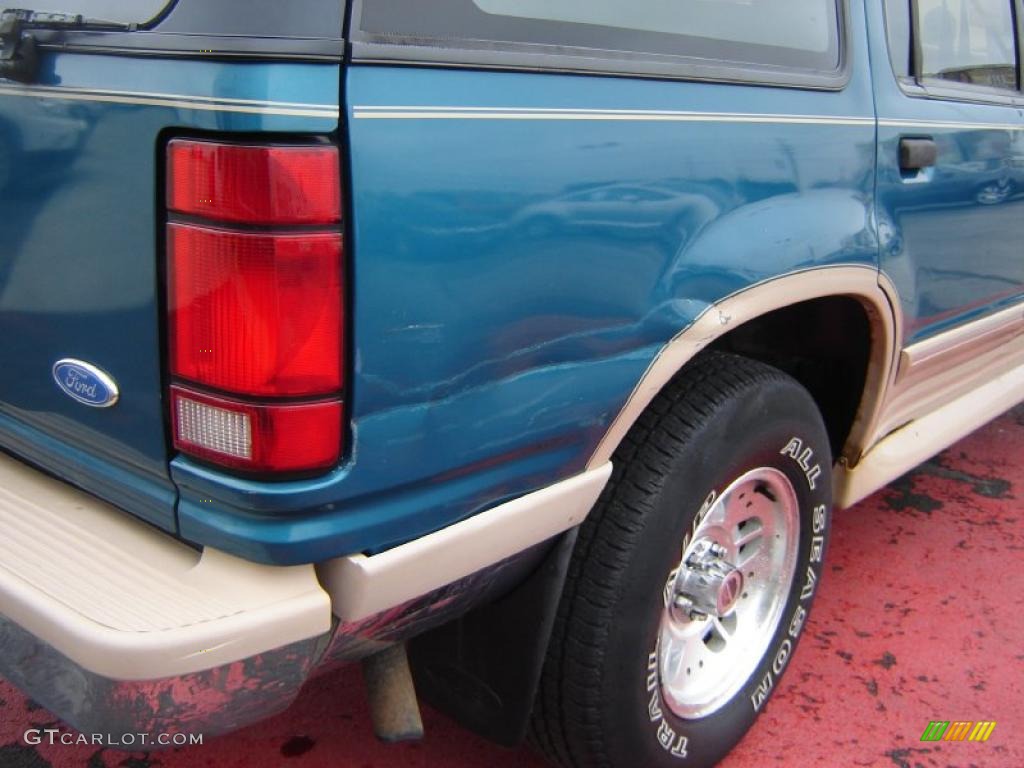 1994 Explorer Eddie Bauer 4x4 - Cayman Green Metallic / Tan photo #6