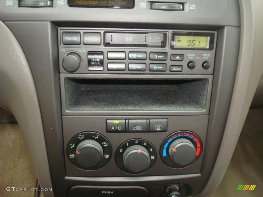 2004 Elantra GLS Sedan - Hazelnut / Beige photo #14