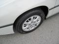 2004 White Chevrolet Impala   photo #9