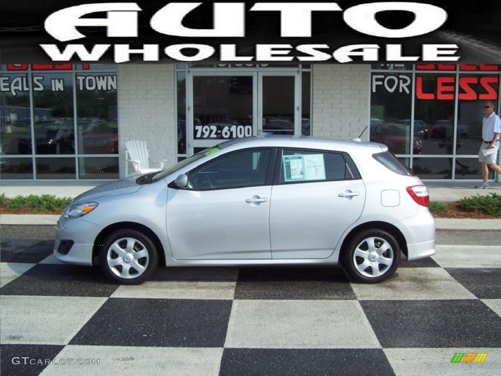 2009 Matrix S AWD - Classic Silver Metallic / Ash Gray photo #1