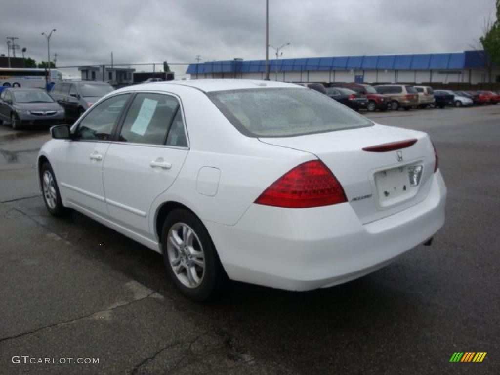 2007 Accord EX-L Sedan - Taffeta White / Ivory photo #2