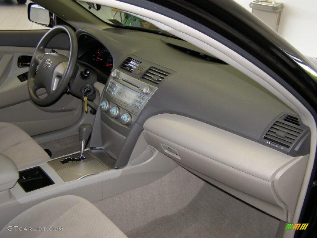 2007 Camry CE - Black / Ash photo #31