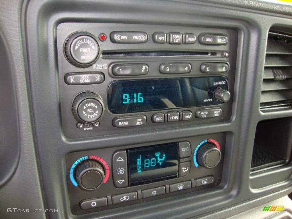 2003 Suburban 1500 Z71 4x4 - Light Pewter Metallic / Gray/Dark Charcoal photo #18