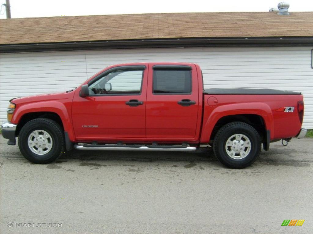 2004 Colorado LS Crew Cab 4x4 - Victory Red / Sport Pewter photo #2