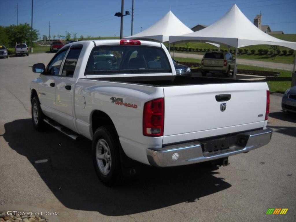 2005 Ram 1500 SLT Quad Cab 4x4 - Bright White / Dark Slate Gray photo #4