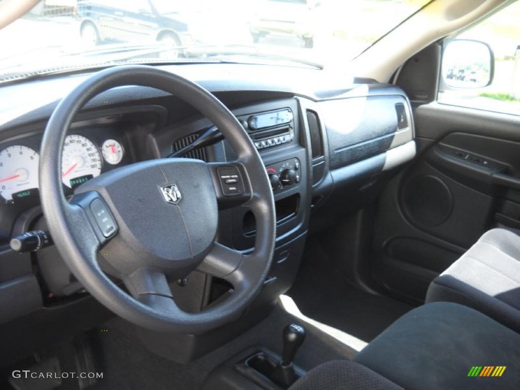 2005 Ram 1500 SLT Quad Cab 4x4 - Bright White / Dark Slate Gray photo #7