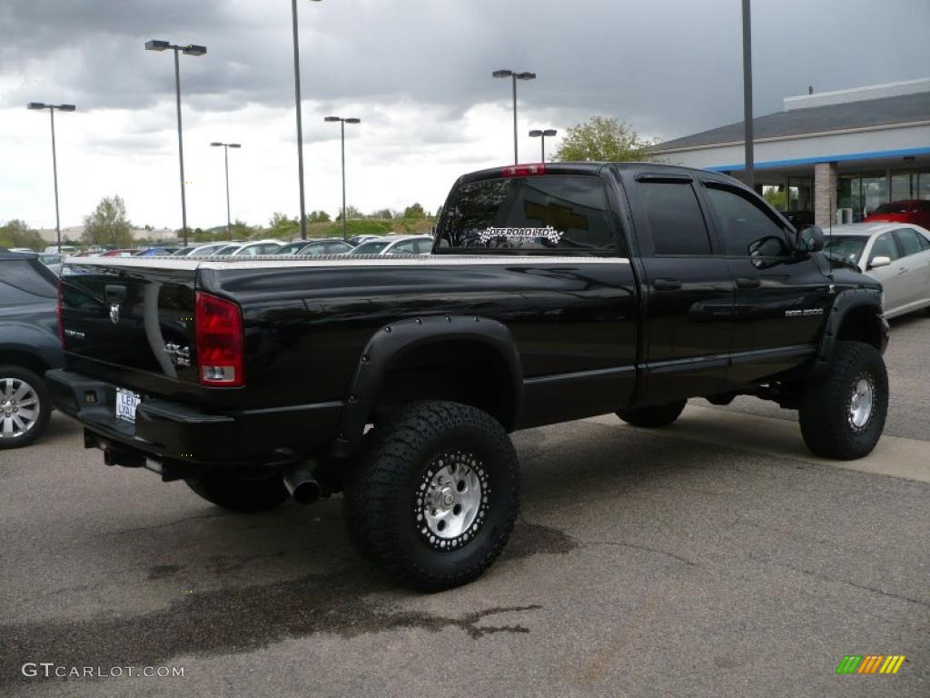 2005 Ram 2500 SLT Quad Cab 4x4 - Black / Dark Slate Gray photo #6