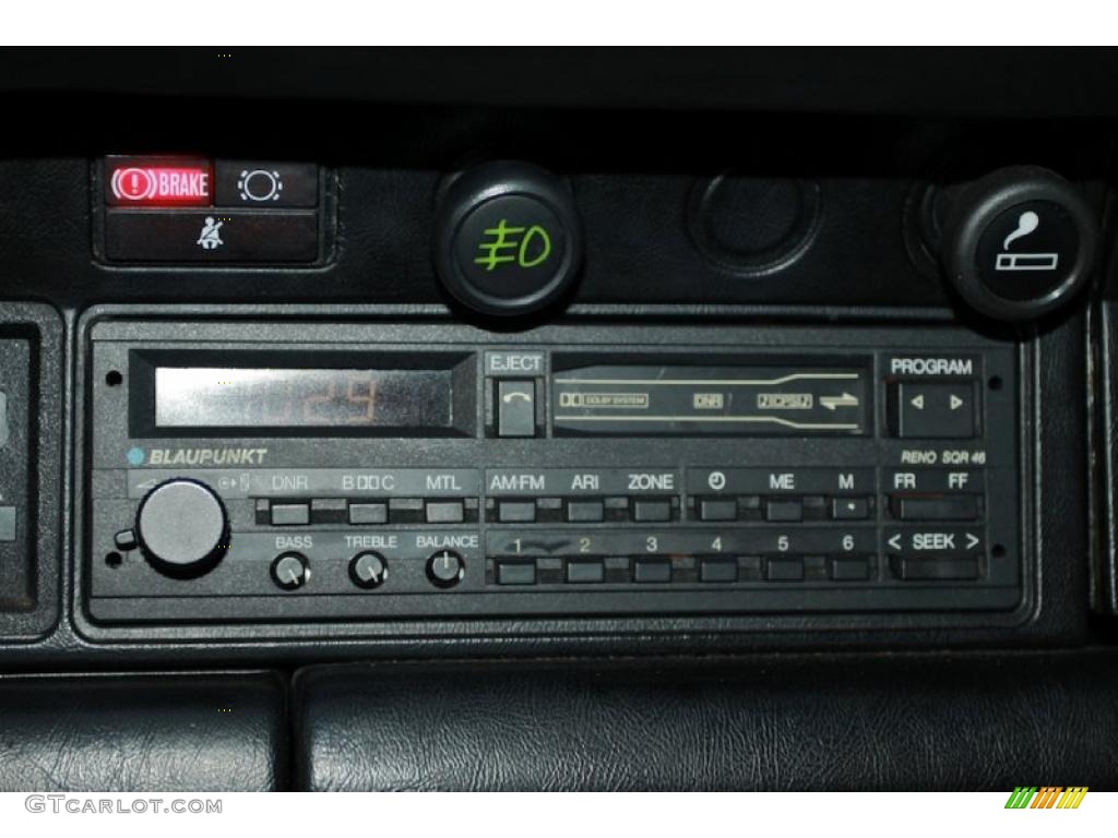 1987 Porsche 911 Carrera Coupe Audio System Photos