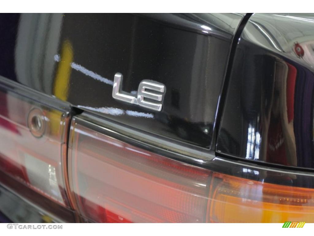 1994 Camry LE Sedan - Black / Beige photo #36