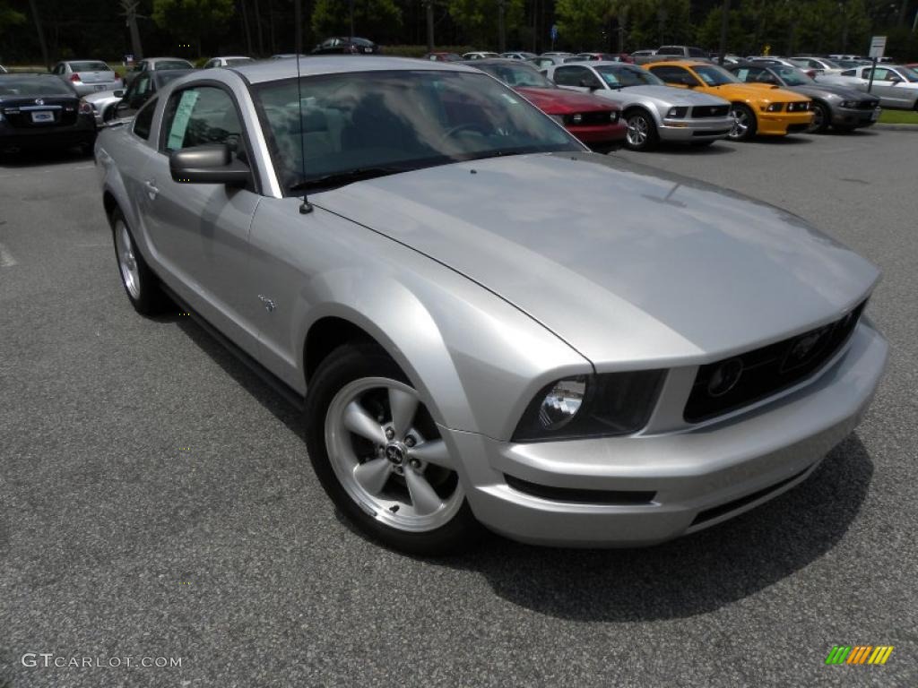 Brilliant Silver Metallic Ford Mustang