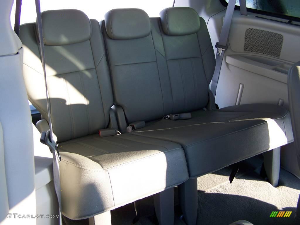 2008 Town & Country Touring - Clearwater Blue Pearlcoat / Medium Slate Gray/Light Shale photo #11