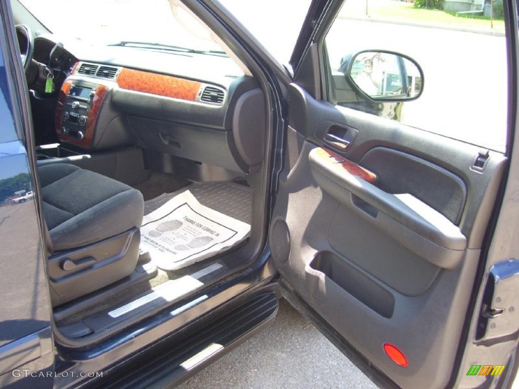 2007 Suburban 1500 LT 4x4 - Dark Blue Metallic / Ebony photo #17