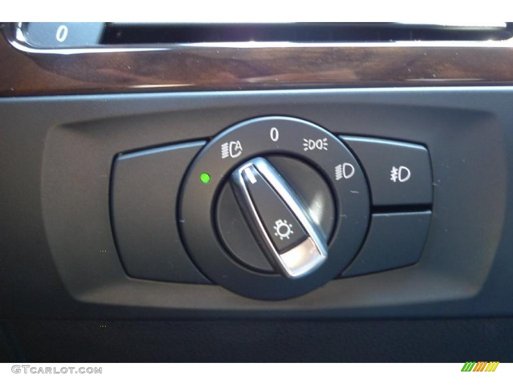2010 3 Series 328i xDrive Sedan - Jet Black / Saddle Brown Dakota Leather photo #35