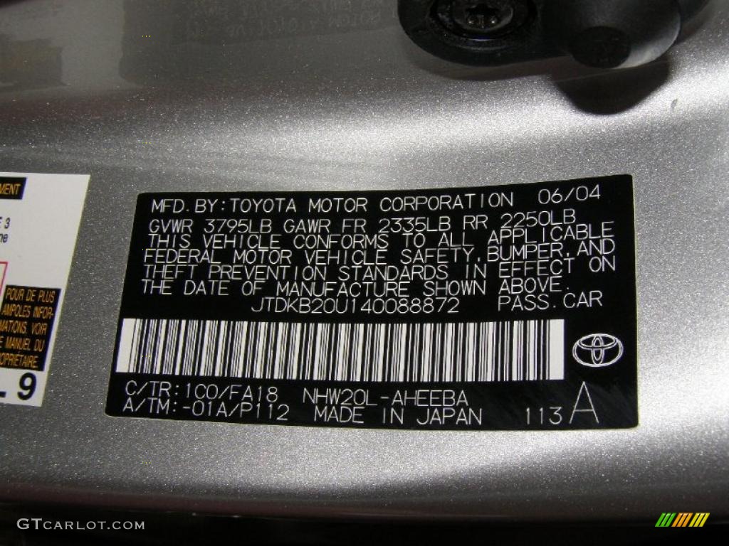 2004 Prius Hybrid - Millenium Silver Metallic / Burgundy/Gray photo #19