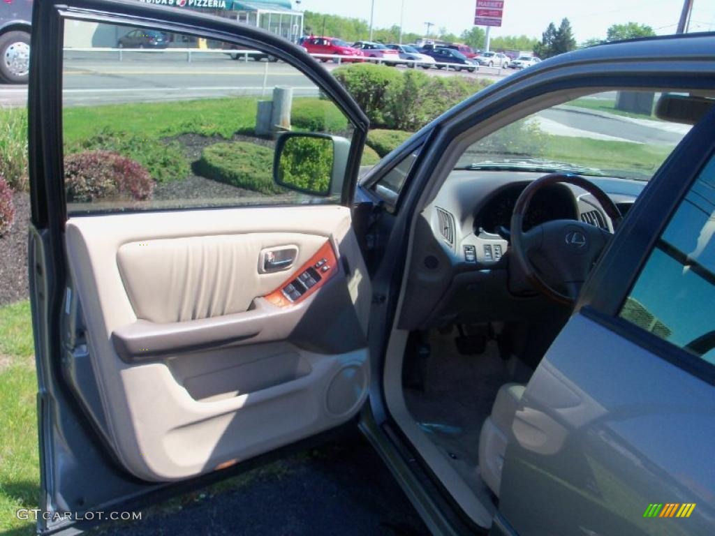 2003 RX 300 AWD - Millenium Silver Metallic / Ivory photo #16