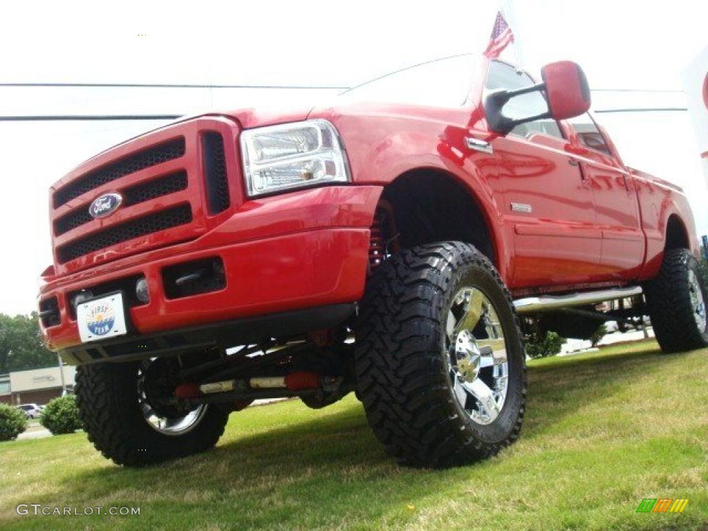 2006 F250 Super Duty XLT Crew Cab 4x4 - Red Clearcoat / Black photo #1