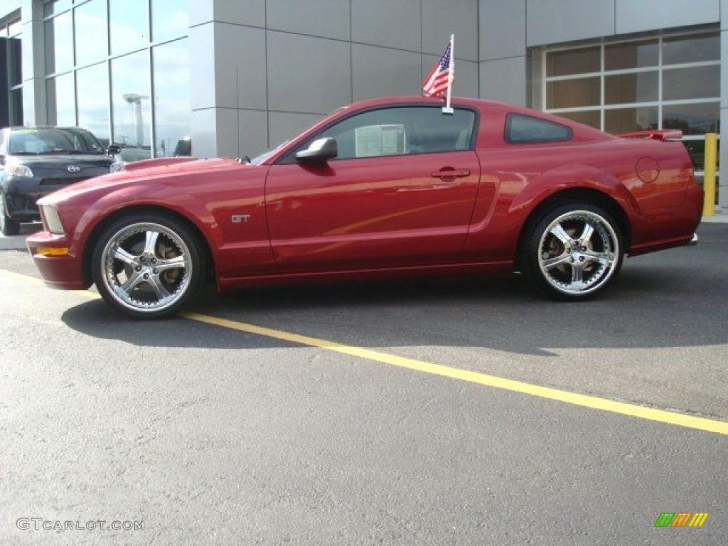 2007 Mustang GT Premium Coupe - Redfire Metallic / Dark Charcoal photo #3