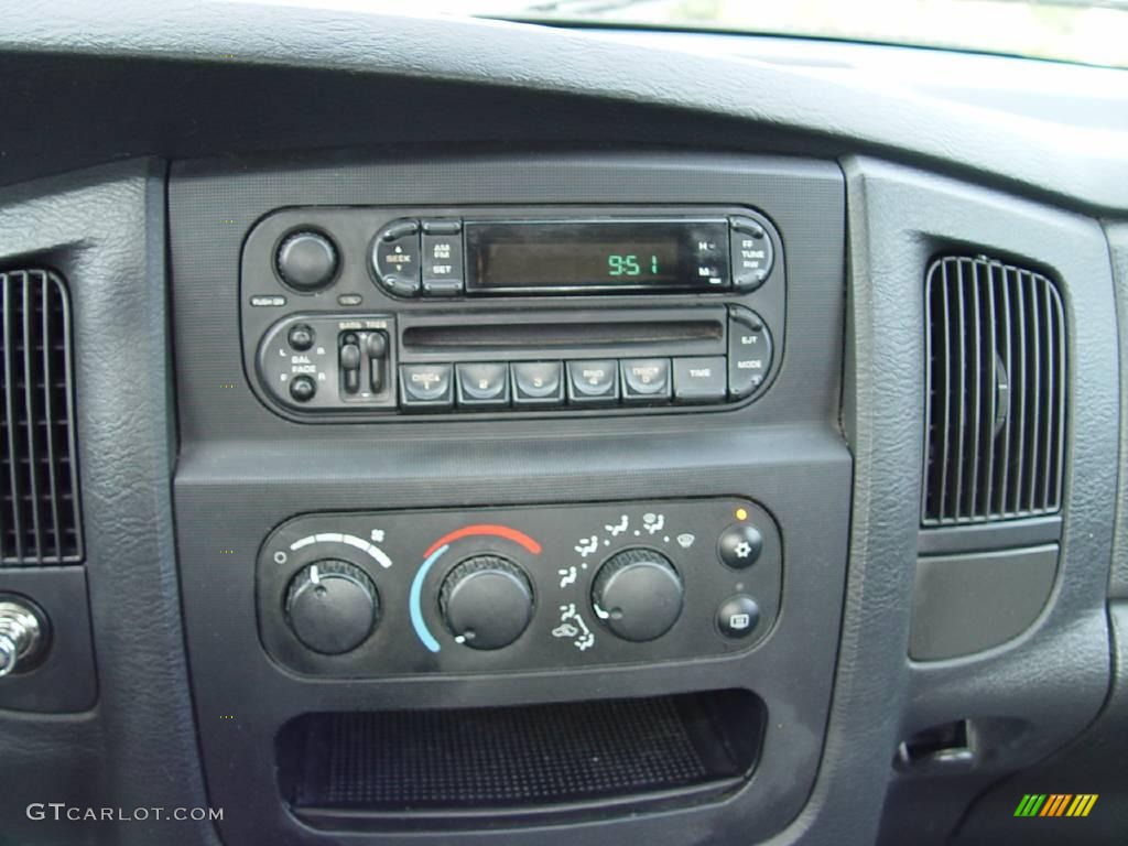 2004 Ram 1500 SLT Quad Cab 4x4 - Atlantic Blue Pearl / Dark Slate Gray photo #17